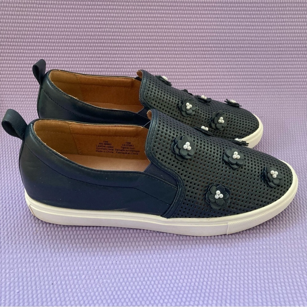 Nordstrom Caslon Slip On blue Leather Loafers with Flowers 10M